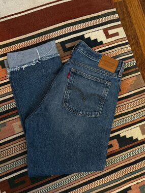 Levi’s Premium Distressed Straight Leg Jeans W30 L28 Cuffed Hem